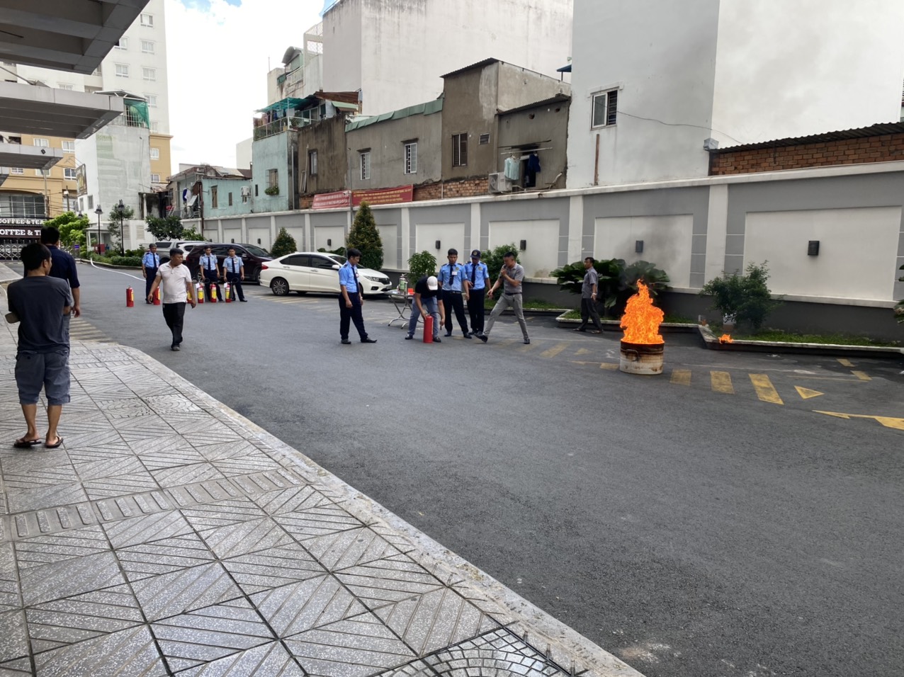 HÌNH ẢNH HUẤN LUYỆN PCCC ĐỊNH KỲ CHUNG CƯ ĐẶNG THÀNH