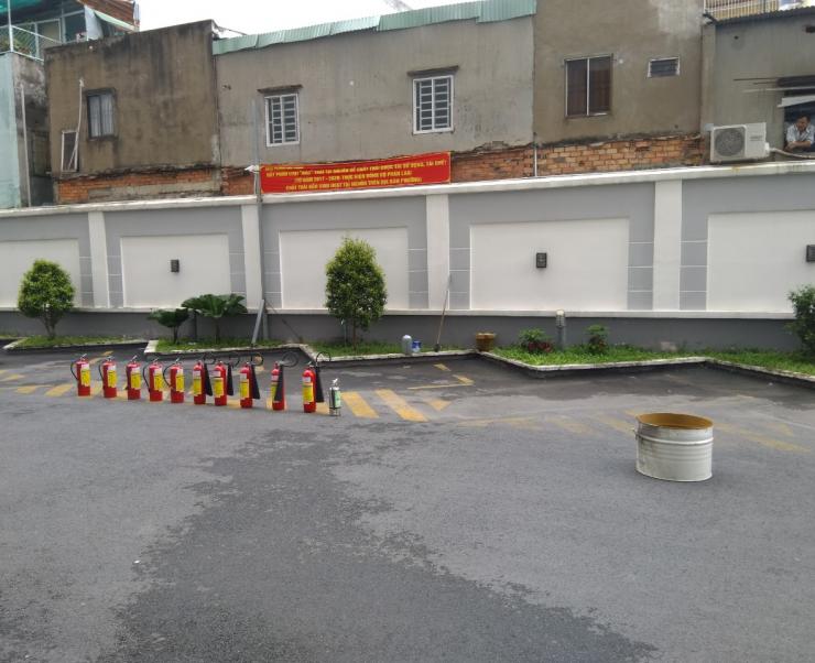 HOÀNG LONG TẬP HUẤN PCCC ĐỊNH KỲ CHUNG CƯ TÒA NHÀ