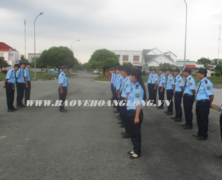 Bảo vệ Hoàng Long (Khoá đào tạo bảo vệ chuyên nghiệp, huấn luyện tác phong điều lệnh 1)
