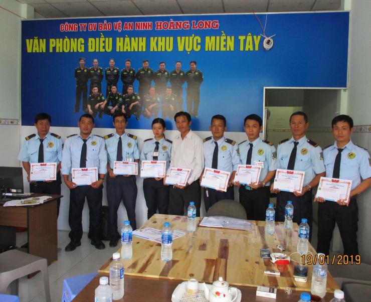 HÌNH ẢNH KHEN THƯỞNG THÀNH TÍCH XUẤT SẮC CB.NV VP KHU VỰC MIỀN TÂY
