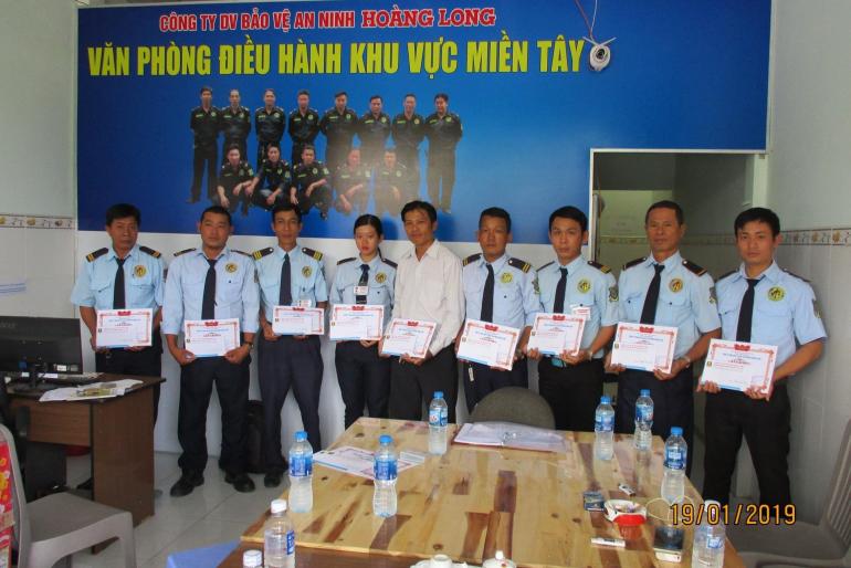 HÌNH ẢNH KHEN THƯỞNG THÀNH TÍCH XUẤT SẮC CB.NV VP KHU VỰC MIỀN TÂY