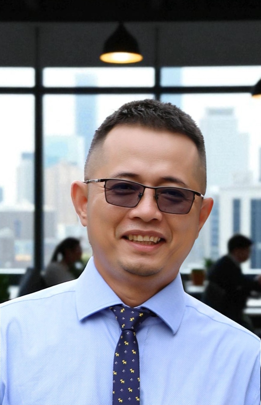 MR. LONG (Quality Manager)